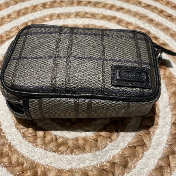 Coach Digital Camera Case - Picture 4 of 7
